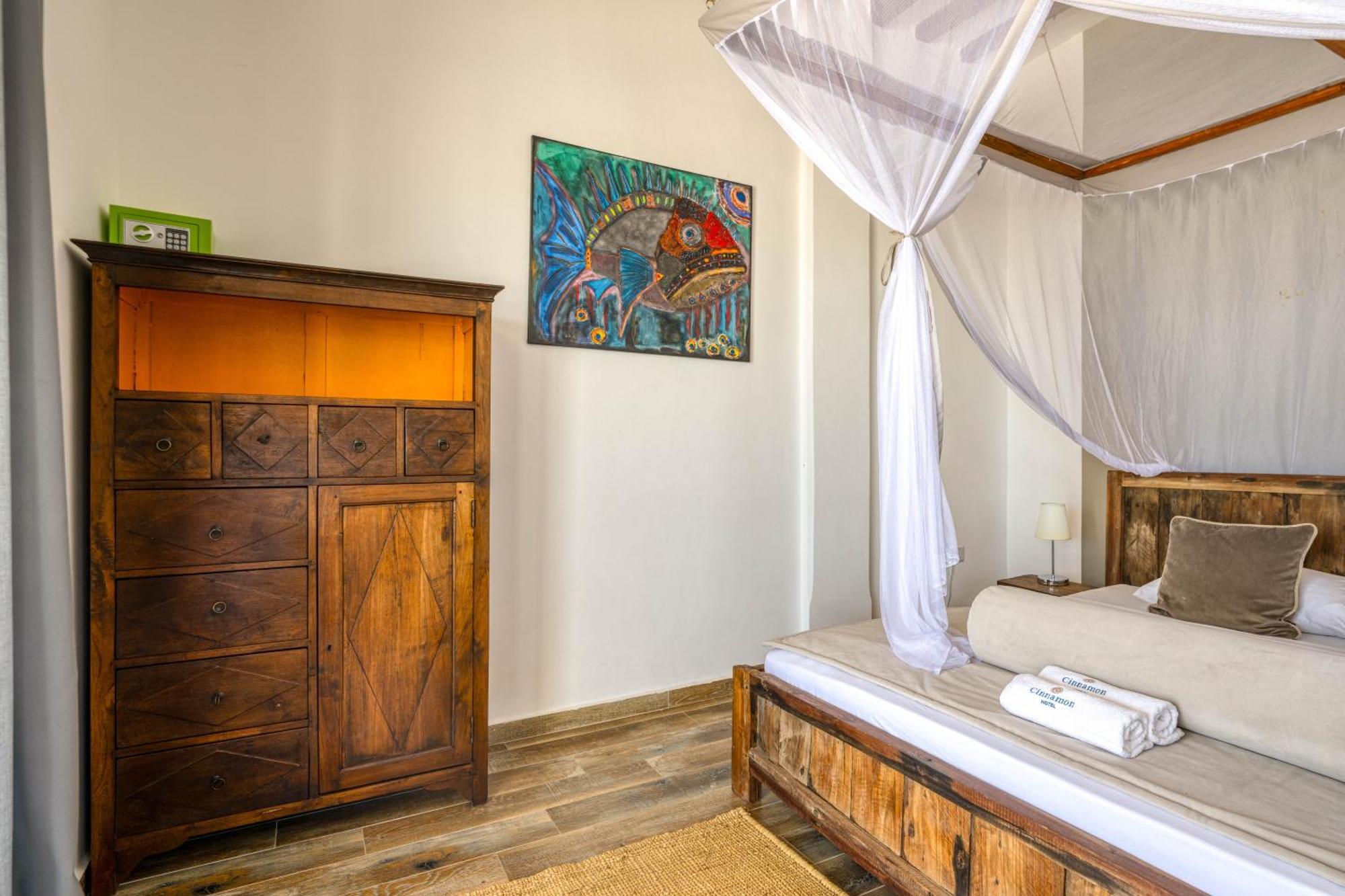 Cinnamon Hotell 3*